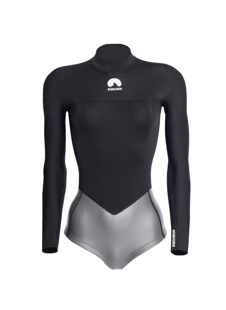 Kualuah neoprene Rangali springsuit / shorty. Keeping you warm while surfing, diving, kiteboarding and wakeboarding . Wear it with our leggings and jacket to explore our oceans, coler waters. This short wetsuit is made out of limestone neoprene. In black and silver colors